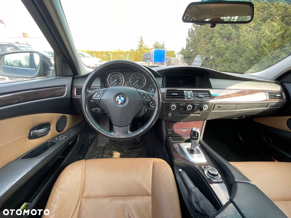BMW Seria 5 525i Edition Exclusive - 8