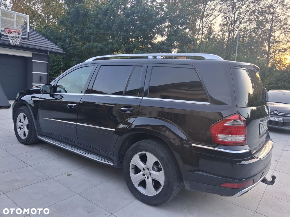 Mercedes-Benz GL - 7