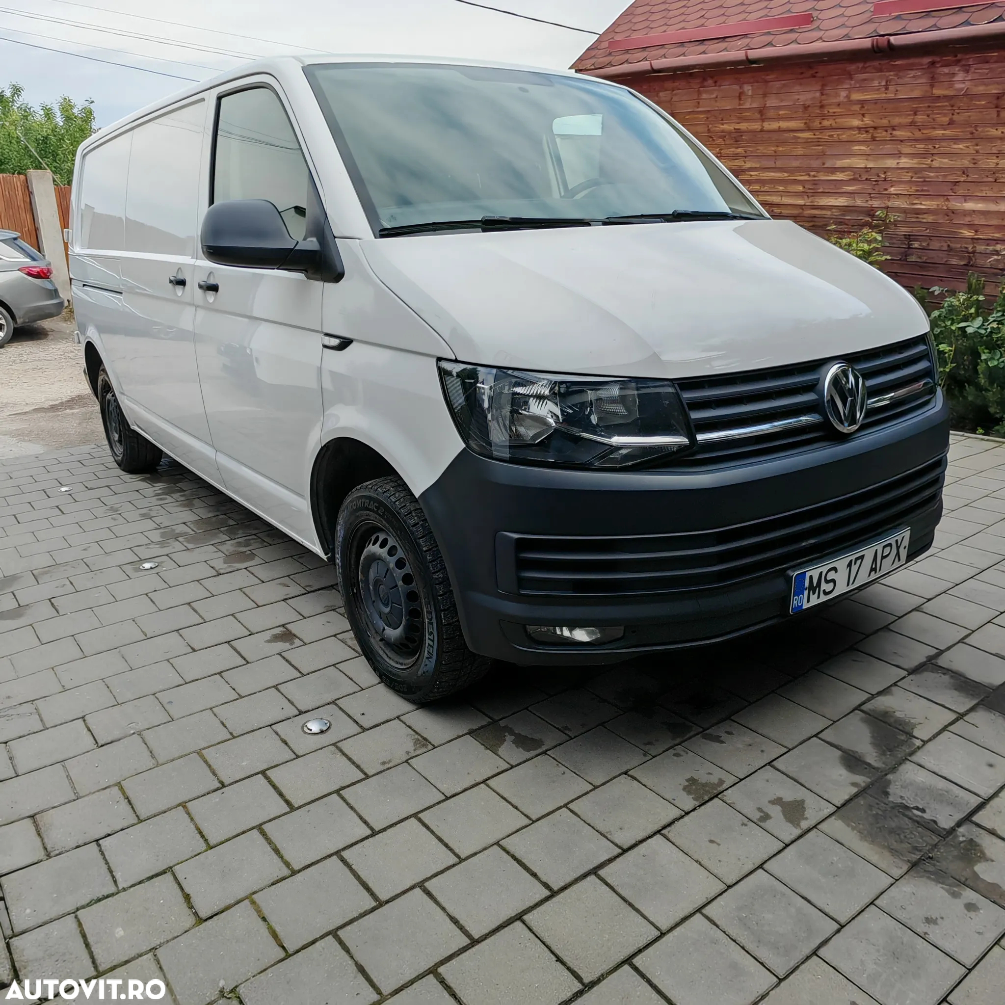 Volkswagen Transporter - 12