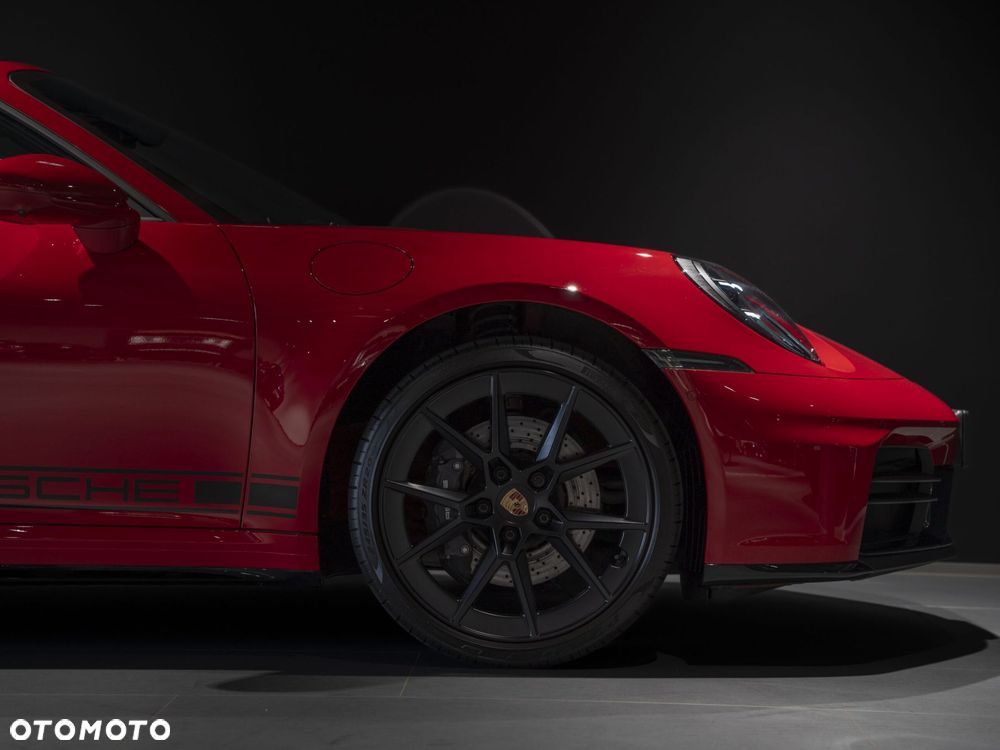 Porsche 911 Carrera - 7
