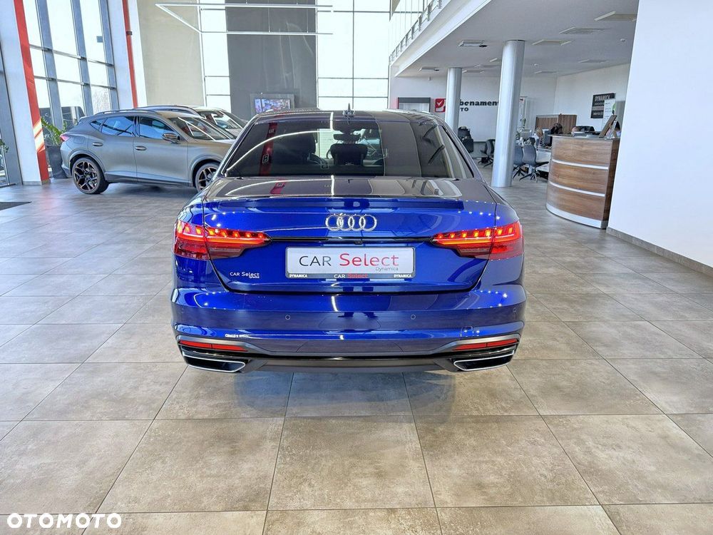 Audi A4 Limousine - 8