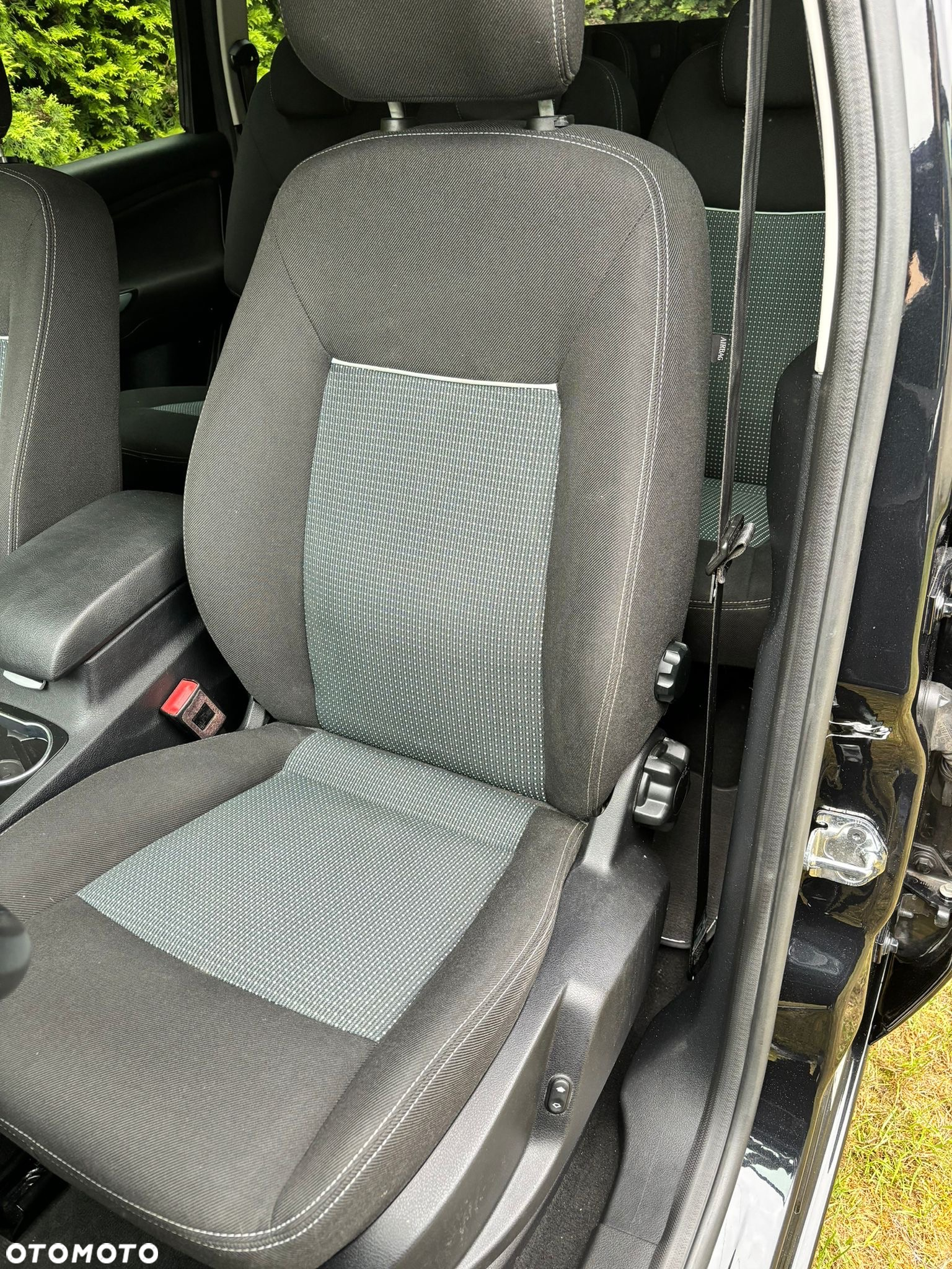 Ford Galaxy - 9