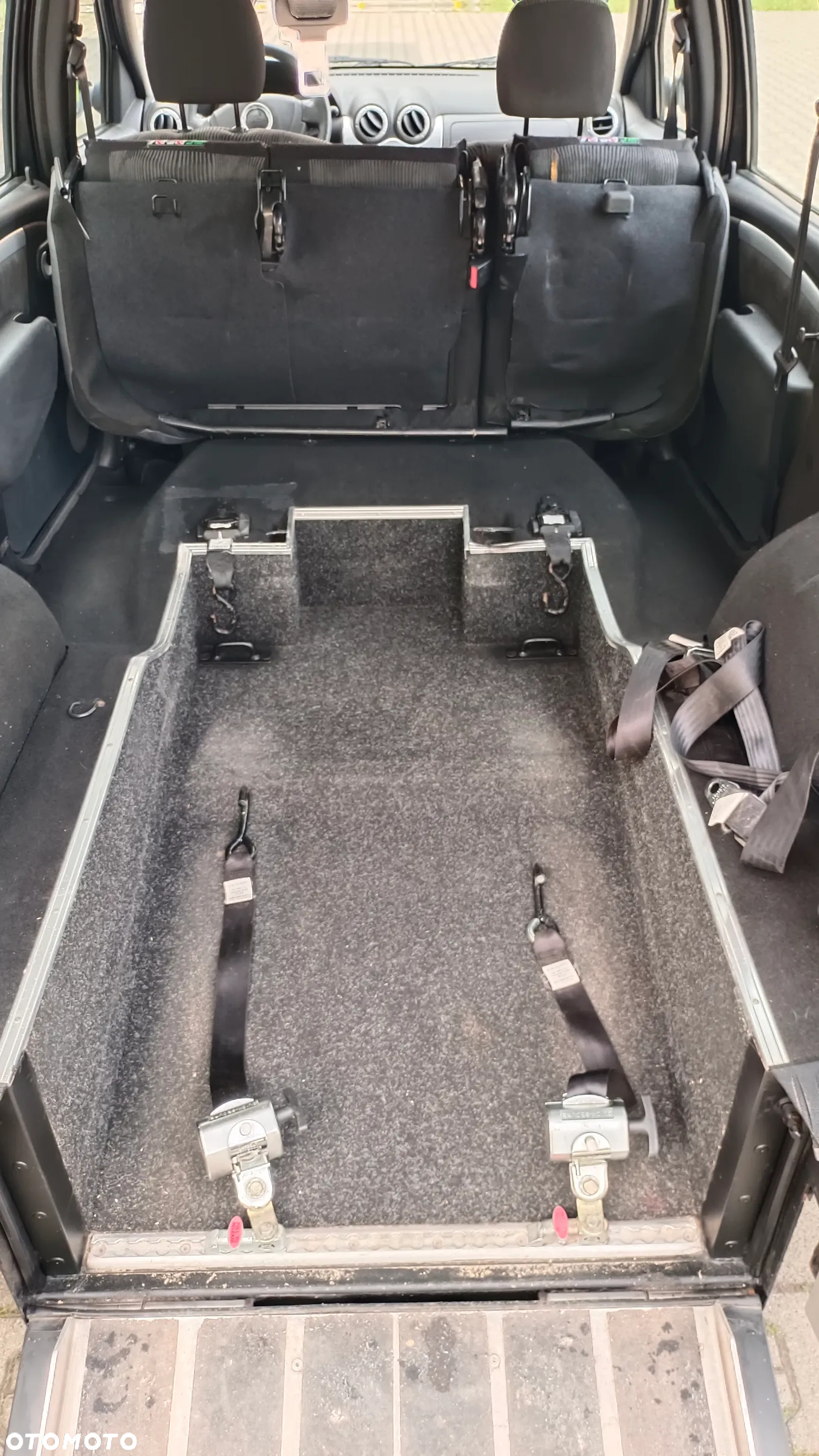 Dacia Logan MCV 1.6 Ambiance - 9