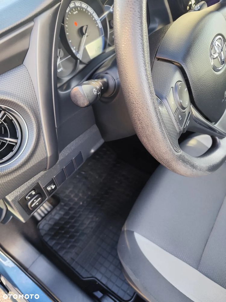 Toyota Auris 1.33 VVT-i Active - 5