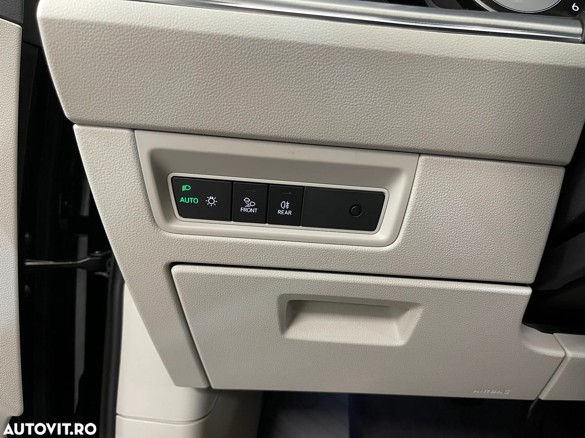 Volkswagen Touareg V6 TDI Elegance - 32