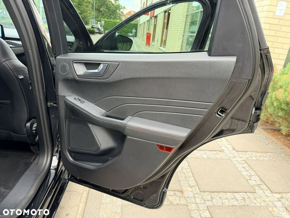 Ford Kuga - 28