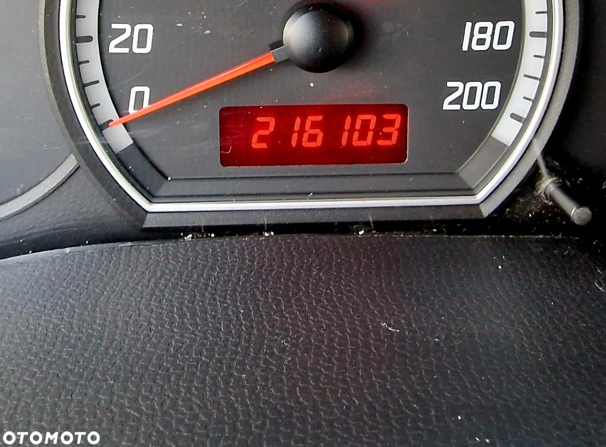Suzuki Swift 1.3 Club - 12