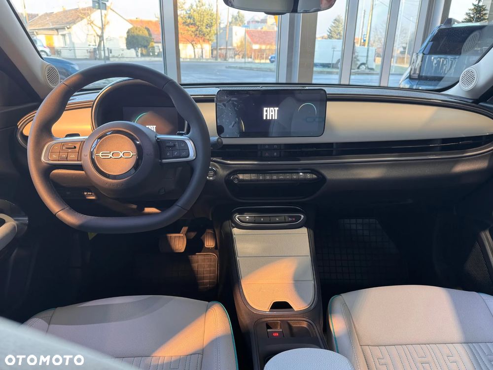 Fiat 600 1.2 Turbo La Prima eDCT - 5