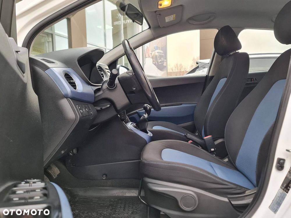 Hyundai i10 1.2 Premium - 12