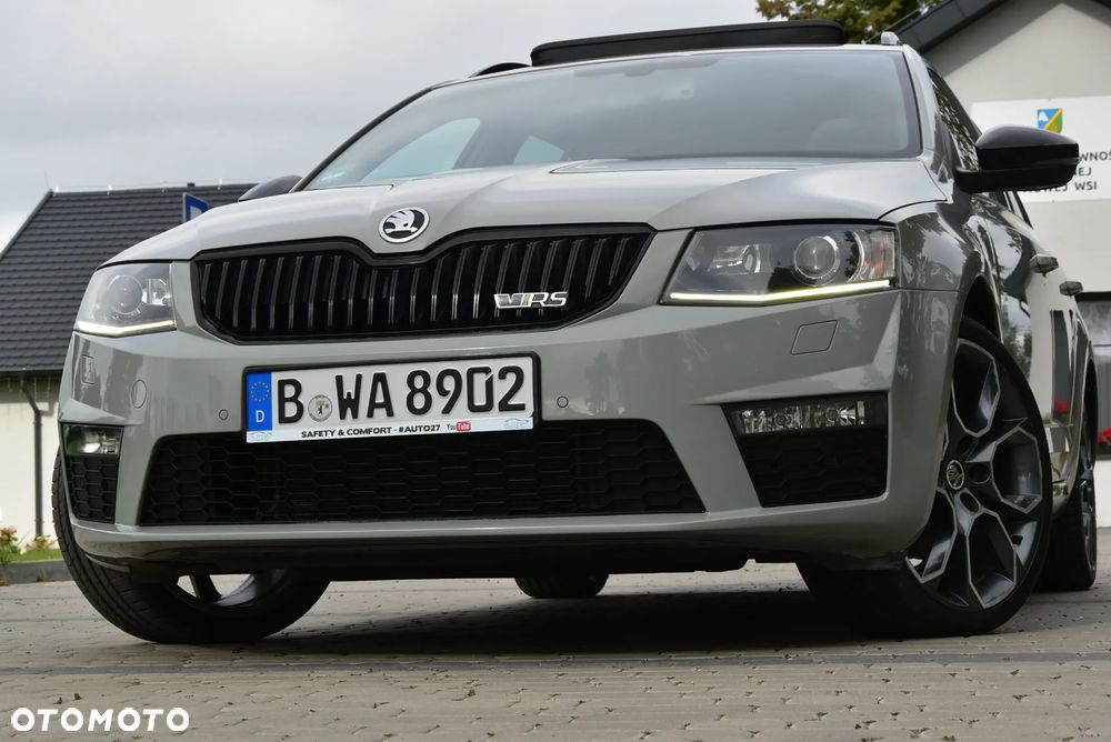 Skoda Octavia 2.0 TDI DSG RS - 38