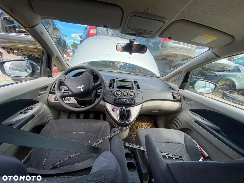 208/ Mitsubishi Grandis / Na Części / - 6