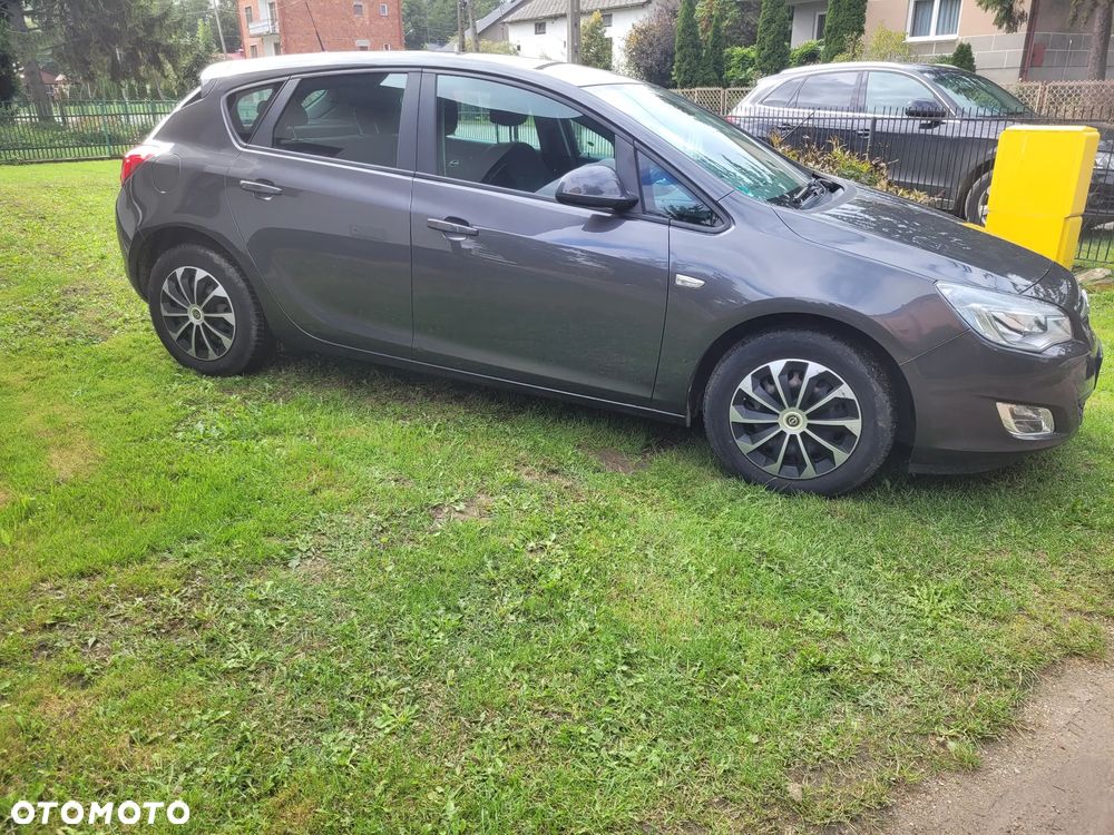 Opel Astra 1.6 Innovation - 19