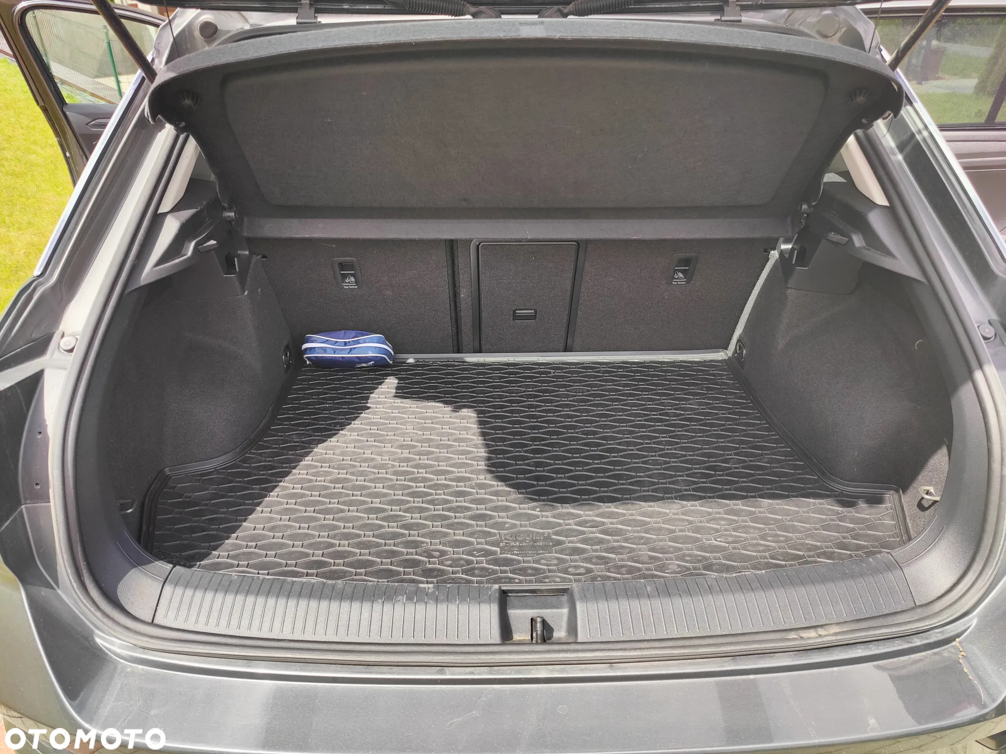 Volkswagen T-Roc - 12