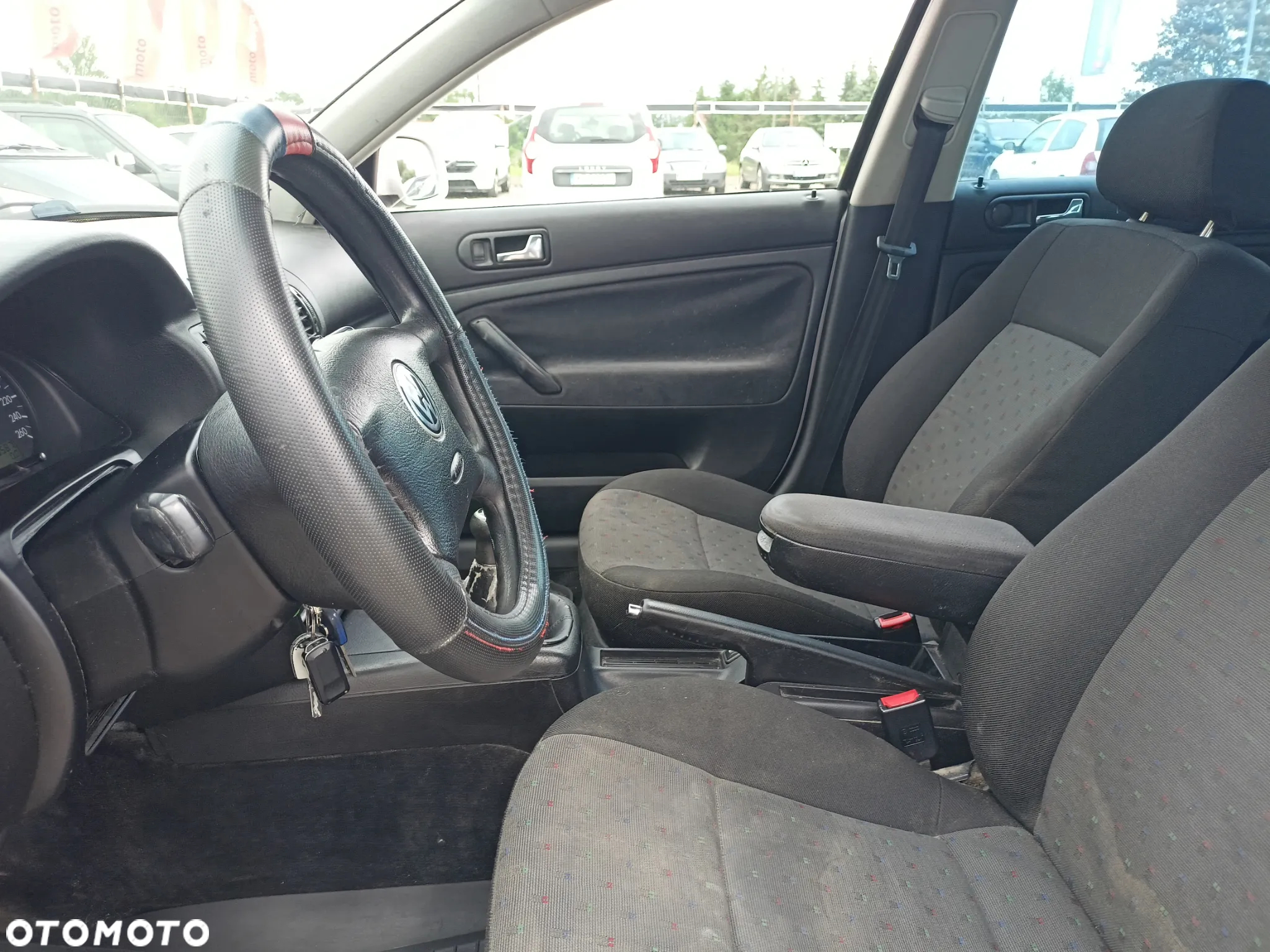Volkswagen Passat 1.8 - 8