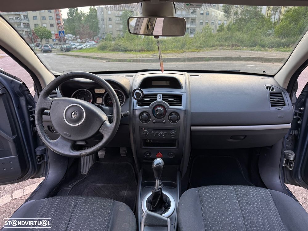 Renault Mégane Break 1.5 dCi Confort - 10