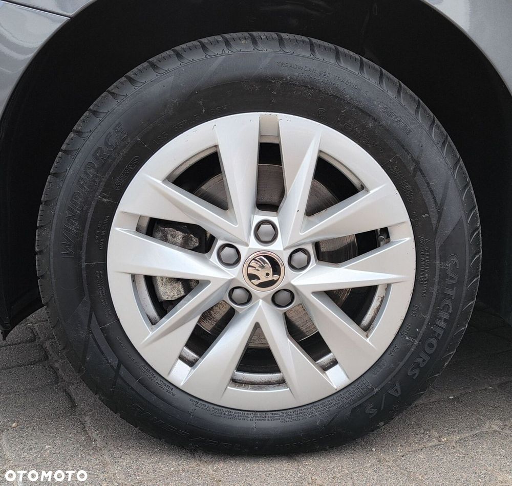 Skoda Fabia 1.0 TSI Ambition DSG - 27