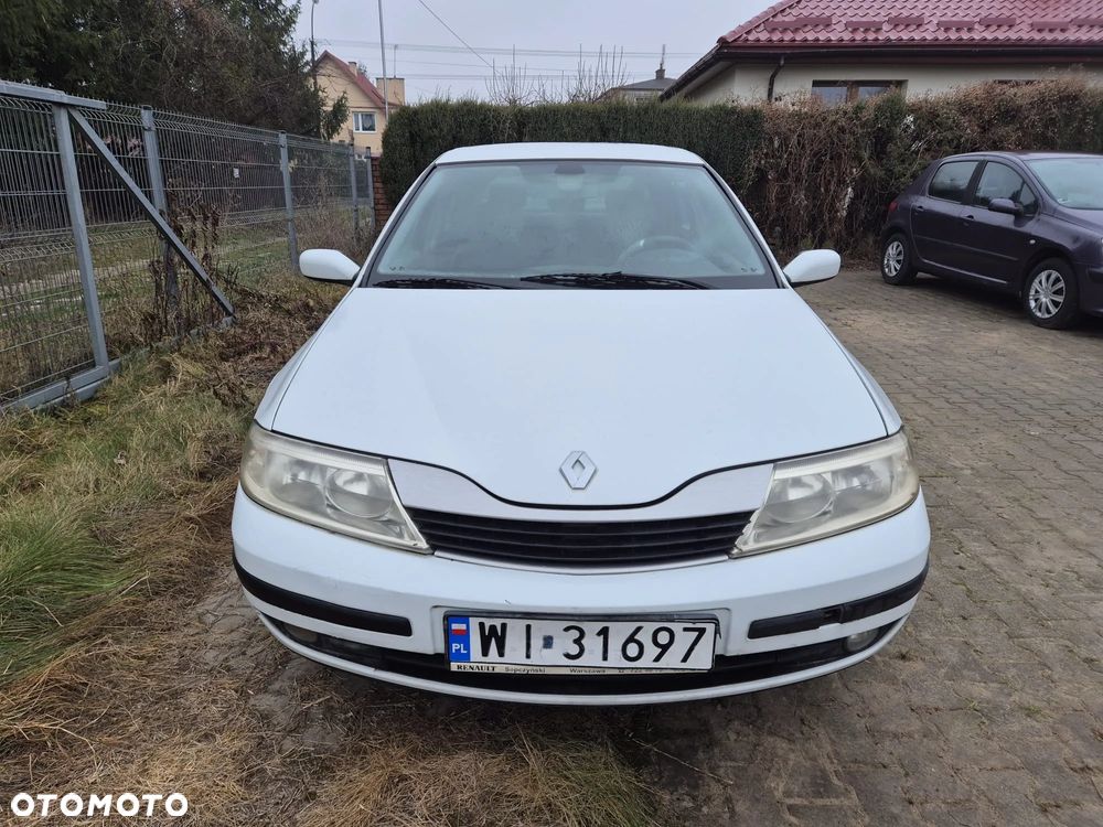 Renault Laguna 1.8 Concorde - 12