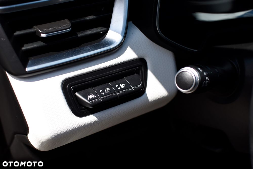 Renault Clio TCe 90 EVOLUTION - 29