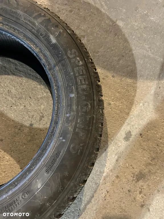 Opony zimowe 185/65R15 Kumho 2szt - 15