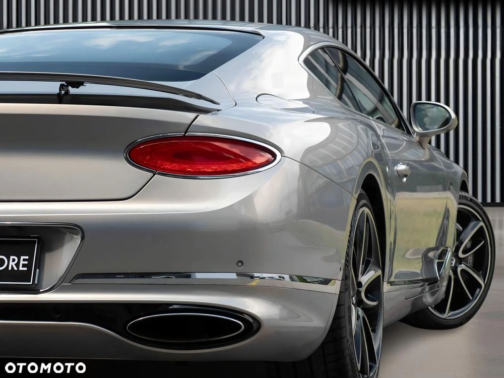 Bentley Continental GT - 12