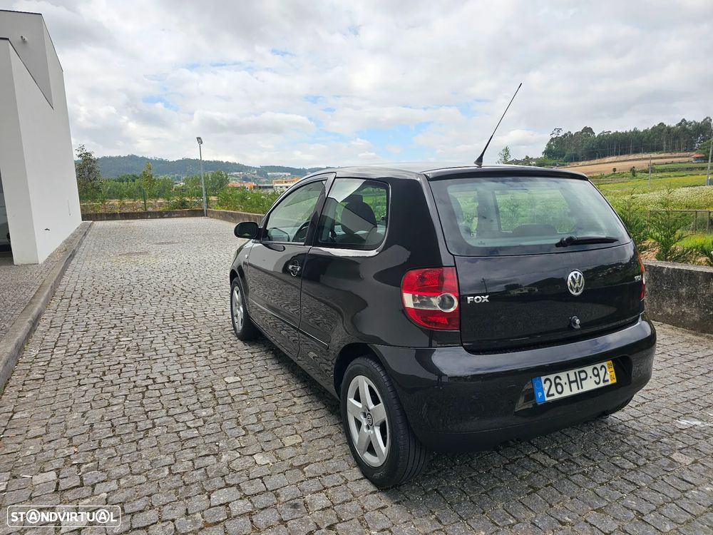 VW Fox 1.4 TDi T.Liso - 8