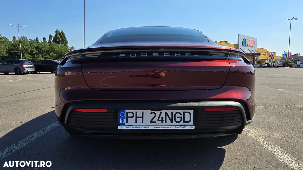 Porsche Taycan - 5