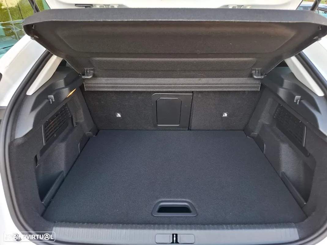 Citroën C4 PureTech 130 Stop&Start EAT8 SHINE - 45