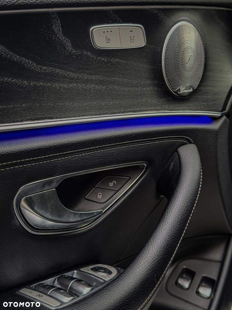 Mercedes-Benz Klasa E 220 d 4-Matic Avantgarde - 6