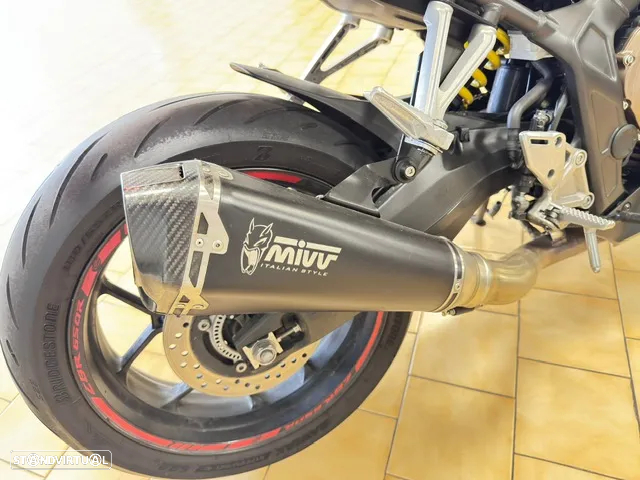 Honda CBR 650R - 7