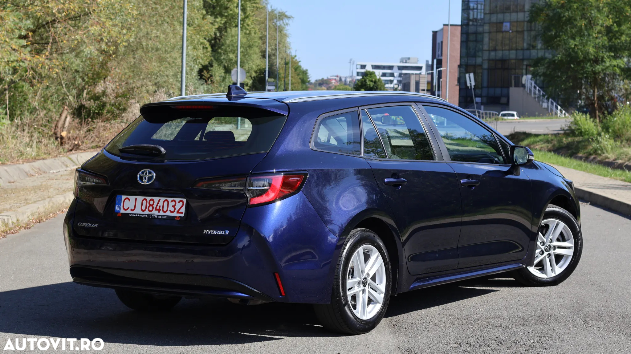 Toyota Corolla 1.8 Hybrid Touring Sports Business Edition - 4