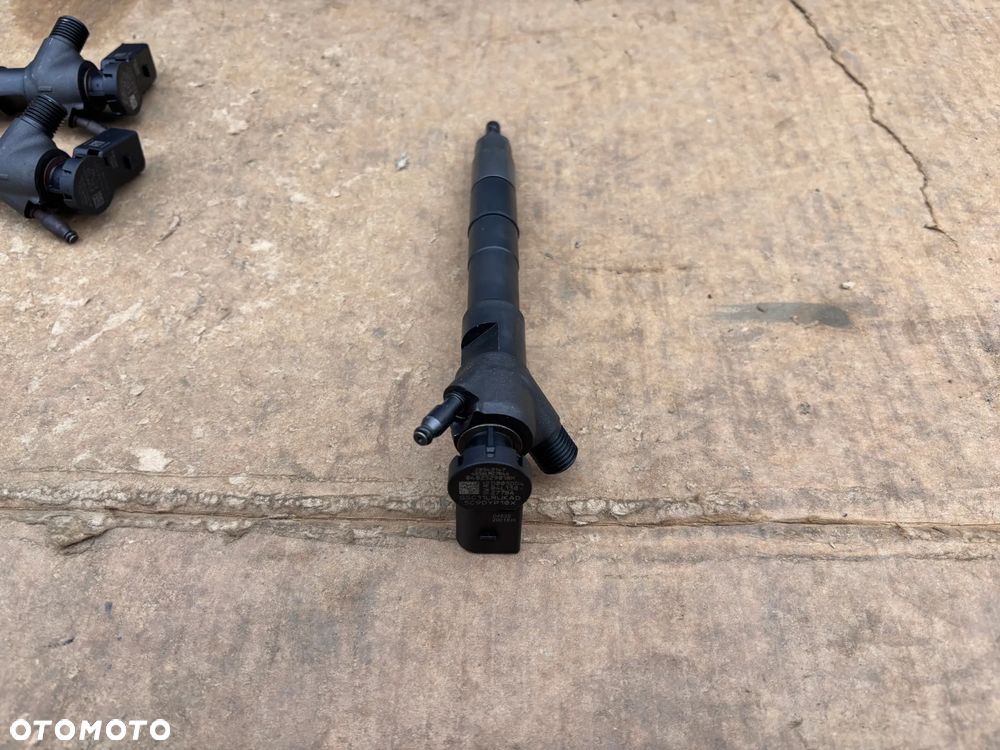 Wtryskiwacz VW T6 Crafter II Transporter 2.0 TDI 04L130277BA - 4