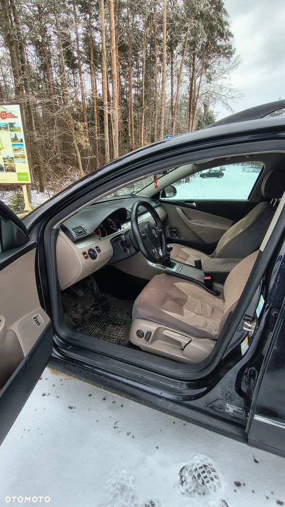 Volkswagen Passat 2.0 TDI DPF Comfortline - 12