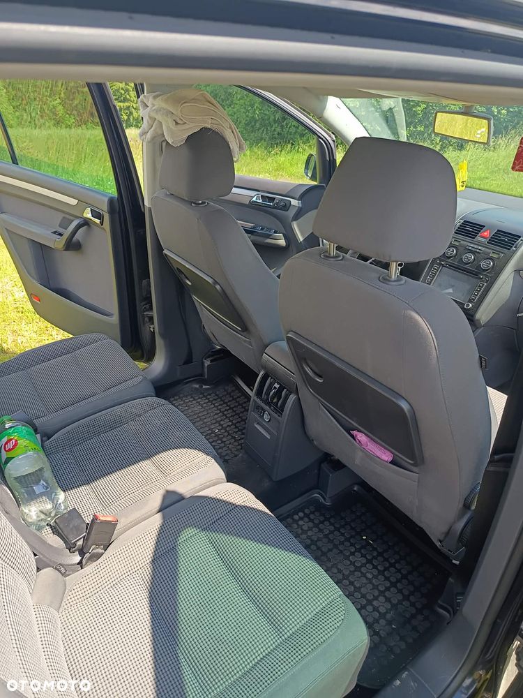 Volkswagen Touran 1.9 TDI Q-Line - 3