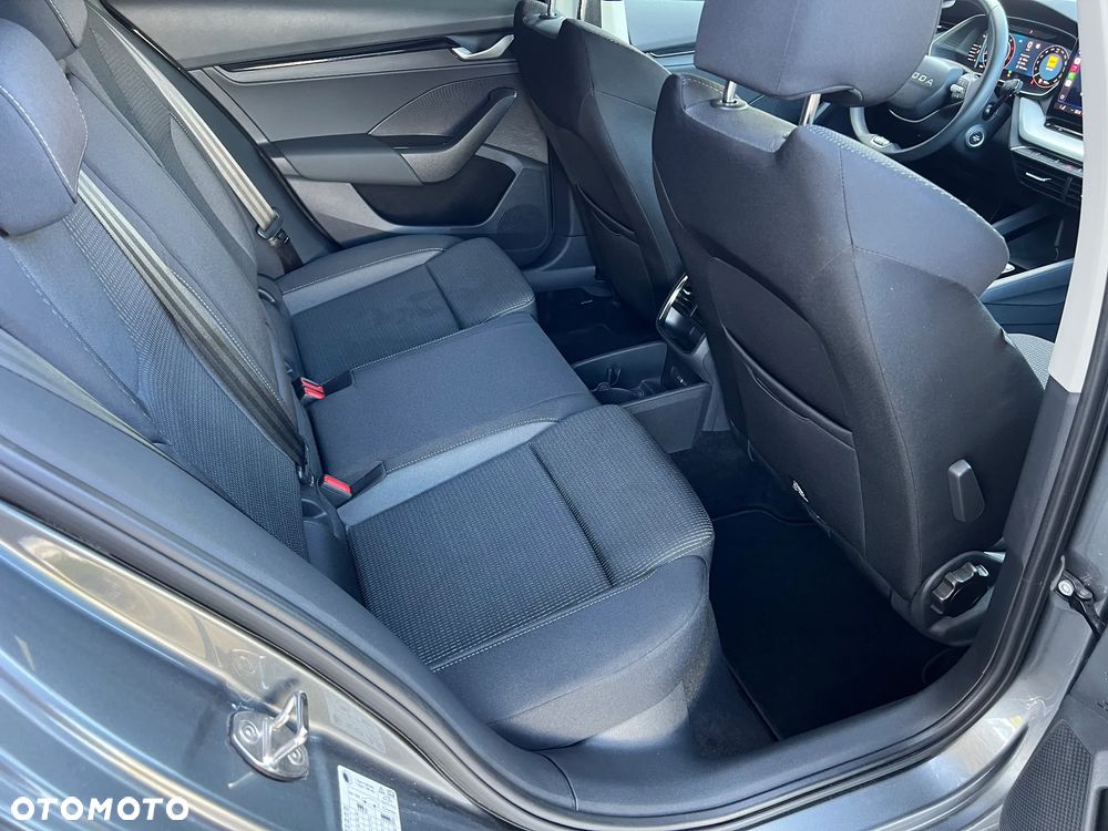 Skoda Octavia 2.0 TDI Selection DSG - 11