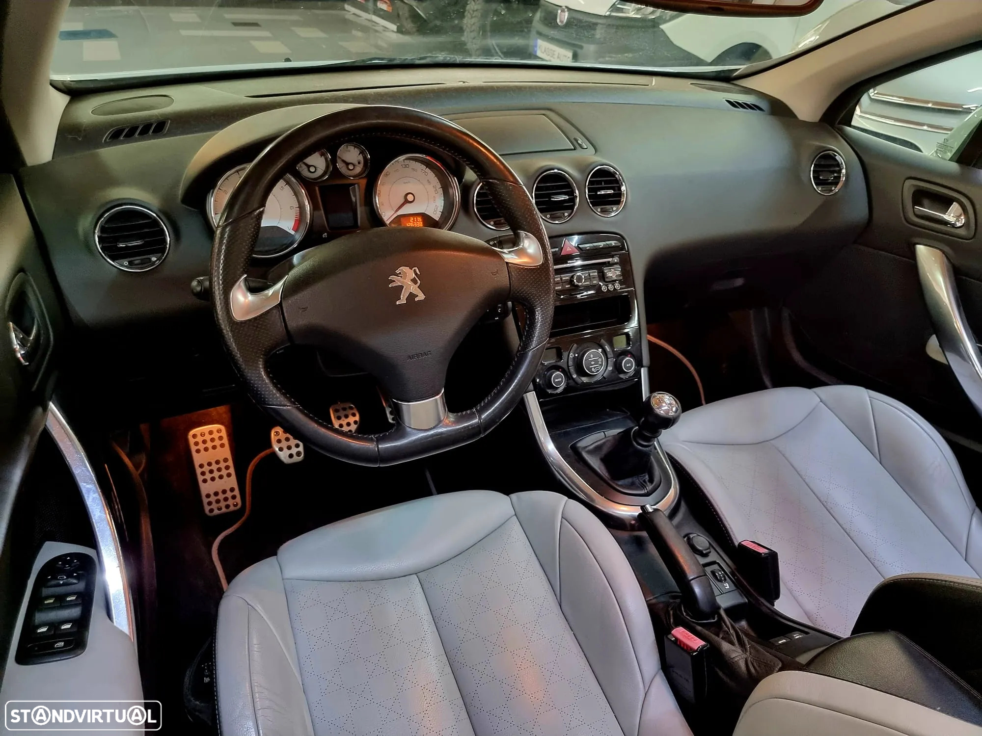 Peugeot 308 CC 1.6 THP Roland Garros - 16