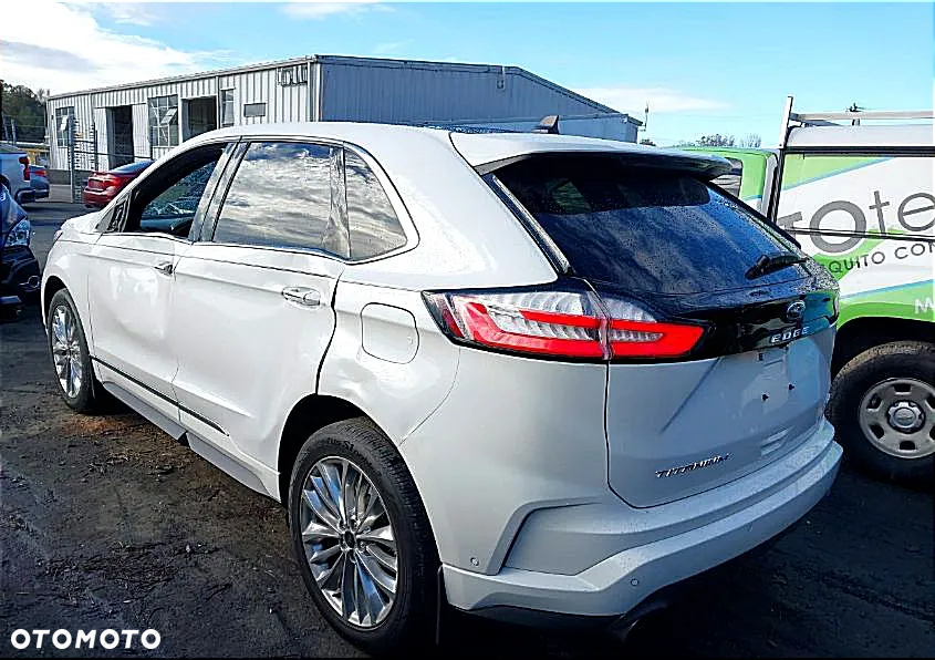 Ford Edge - 2