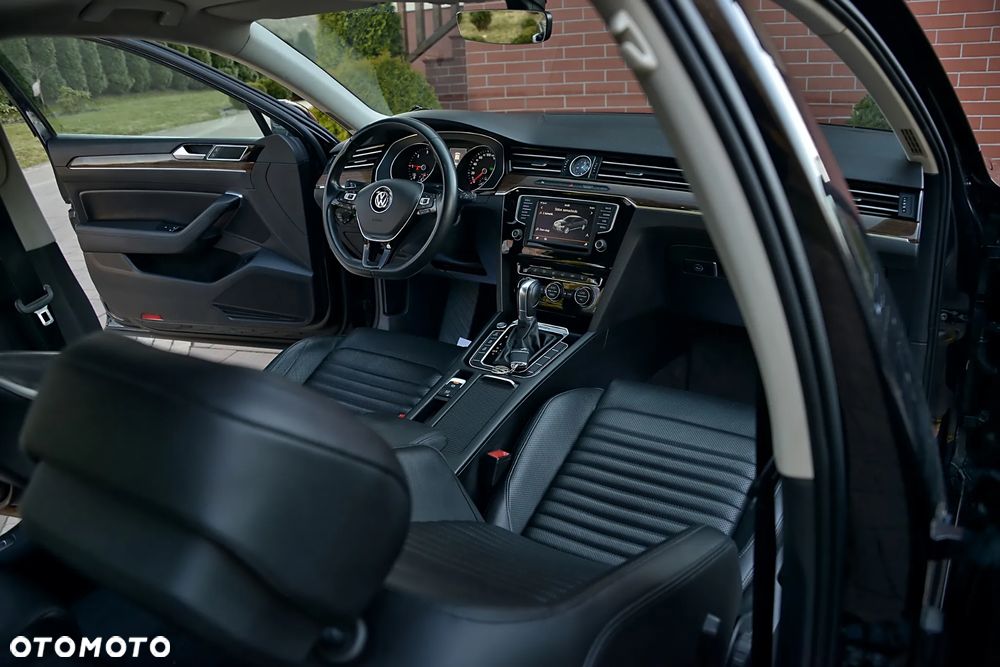 Volkswagen Passat 2.0 TDI SCR (BlueMotion Tech) 4Mot DSG Highline - 8