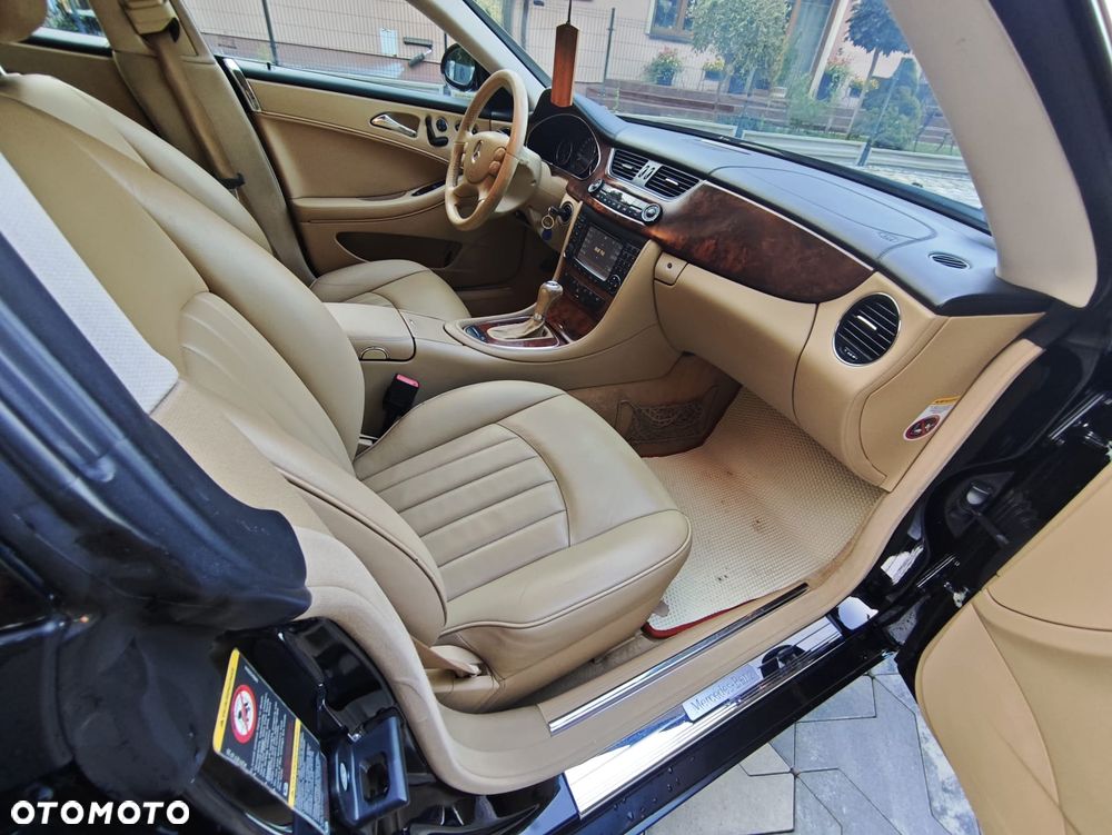 Mercedes-Benz CLS - 9