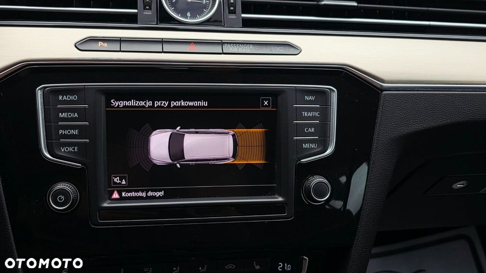 Volkswagen Passat - 20
