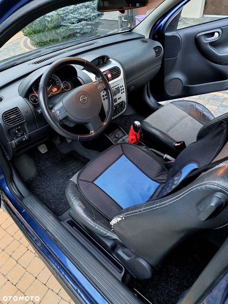 Opel Corsa 1.2 16V Essentia - 15