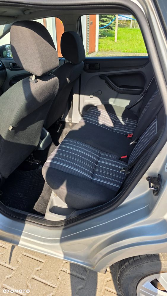 Ford Focus 1.8 TDCi Trend - 6