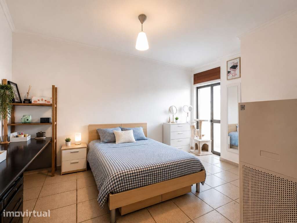Apartamento T2 com lugar de garagem em zona da Solum - Grande imagem: 5/12