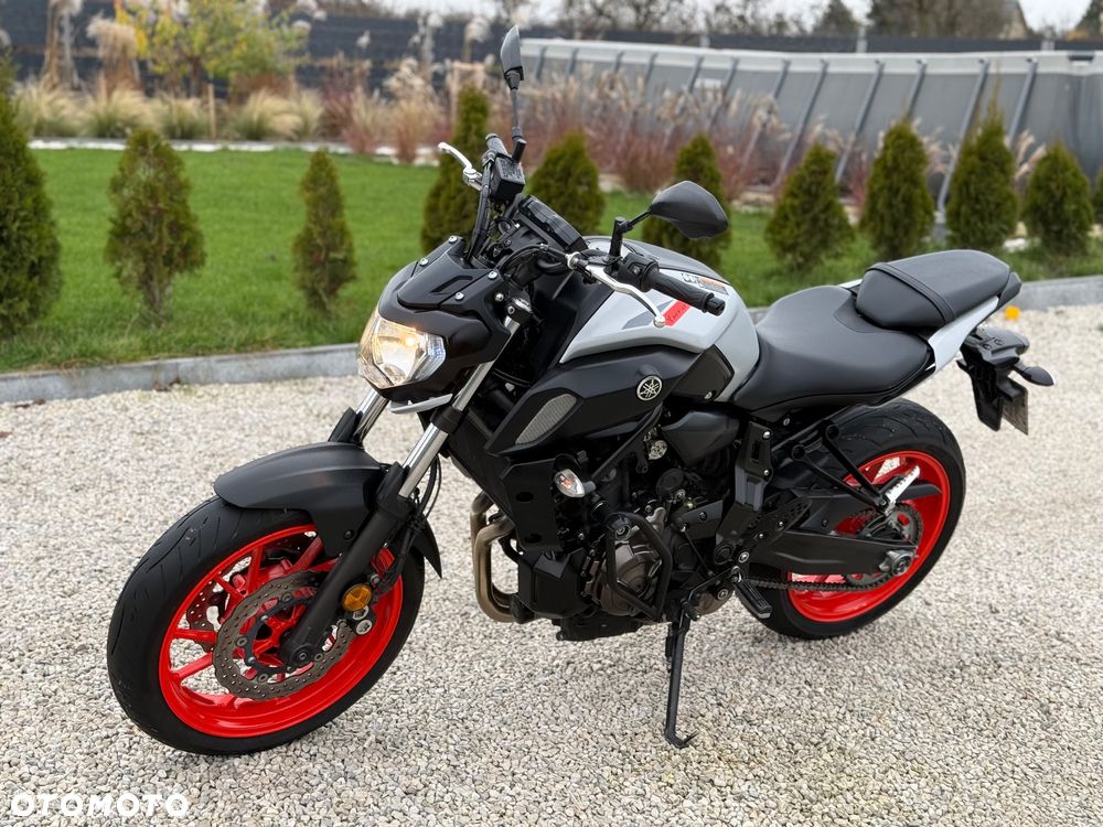 Yamaha MT - 5