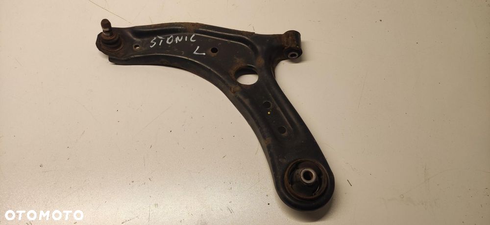 KIA STONIC WAHACZ LEWY PRZÓD PRZEDNI 17-24 - 1