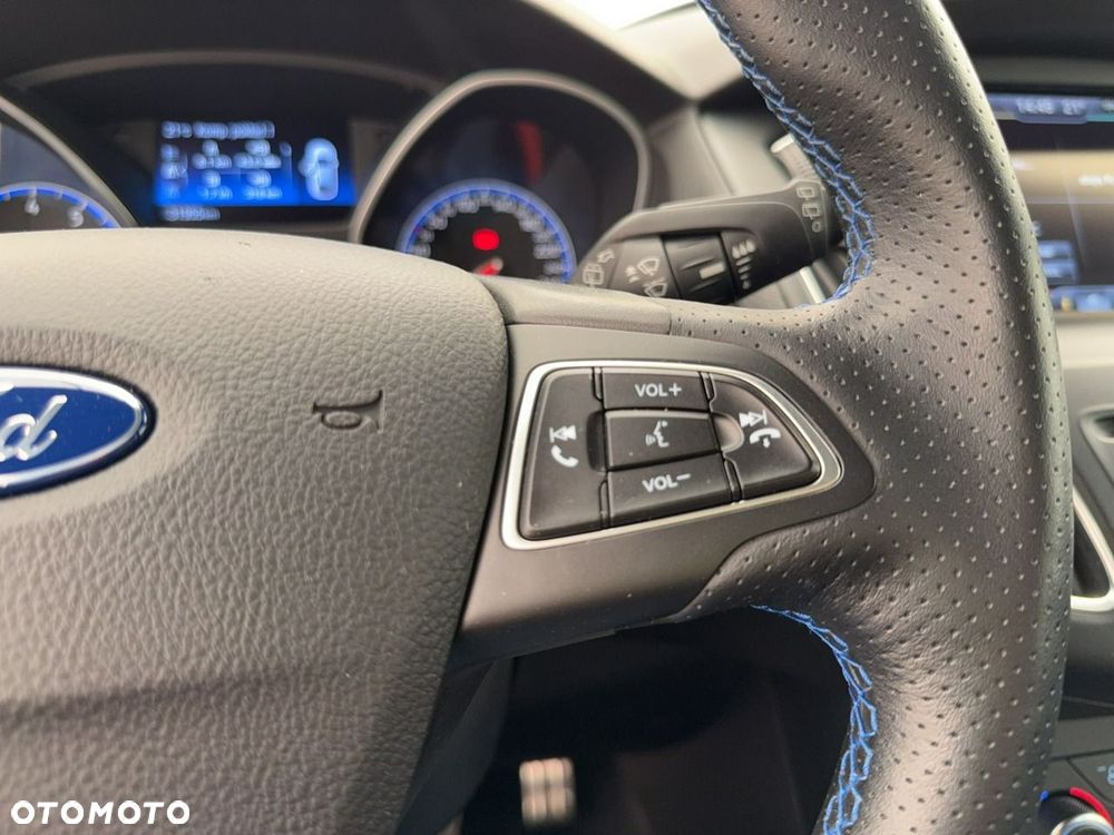 Ford Focus - 24