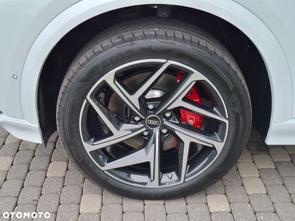 Audi SQ6 e-tron