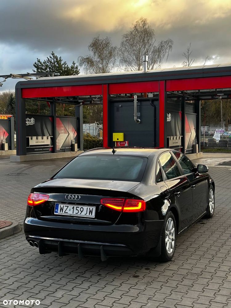 Audi A4 Limousine - 5