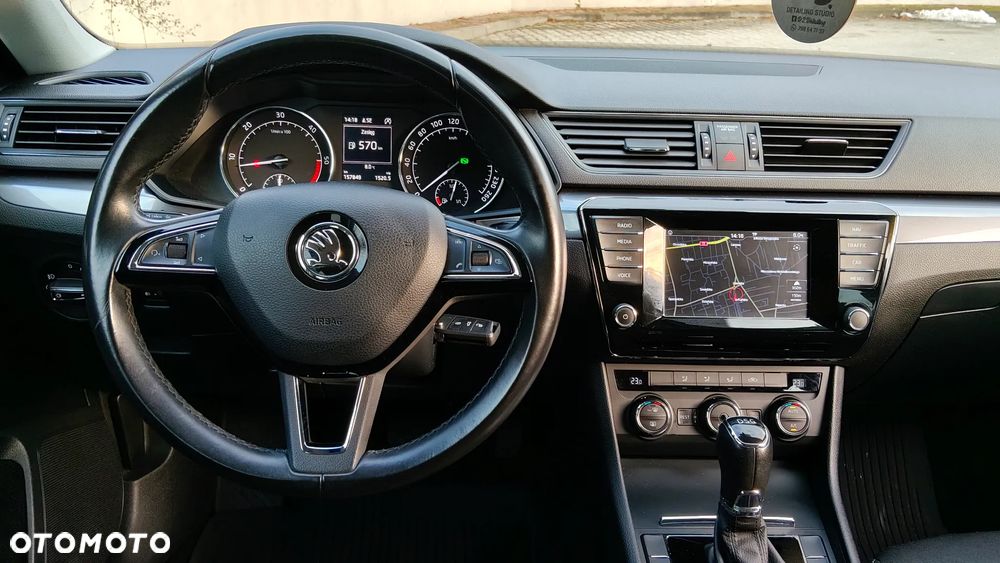 Skoda Superb 1.6 TDI DSG Ambition - 22