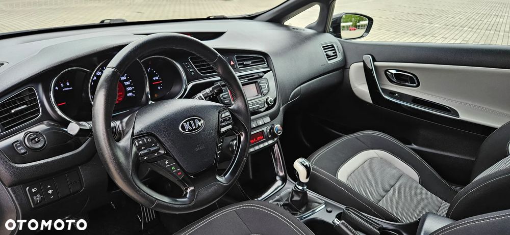 Kia ProCeed 1.6 CRDi ISG Vision - 6