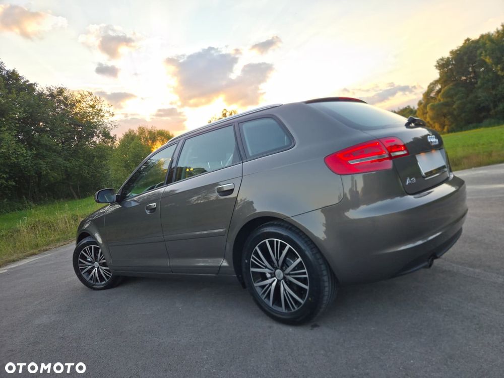 Audi A3 Sportback - 8